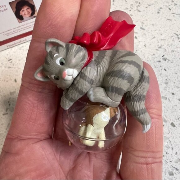 NEW Vintage 2001 HALLMARK Mischievous Kittens Keepsake Ornament Cat Hamster #3 - Picture 5 of 14
